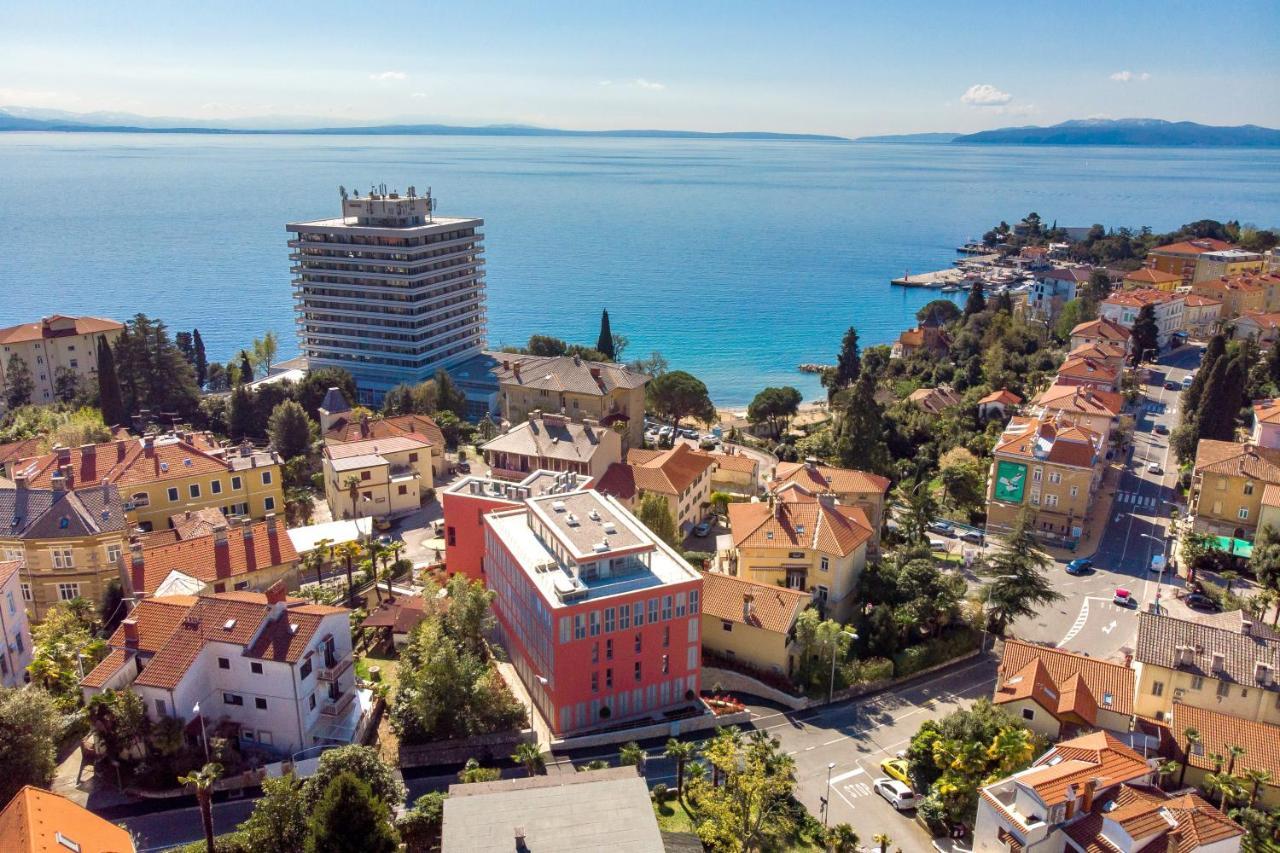 Abau Residence Apartment- 50M To The Sea Abbázia Kültér fotó